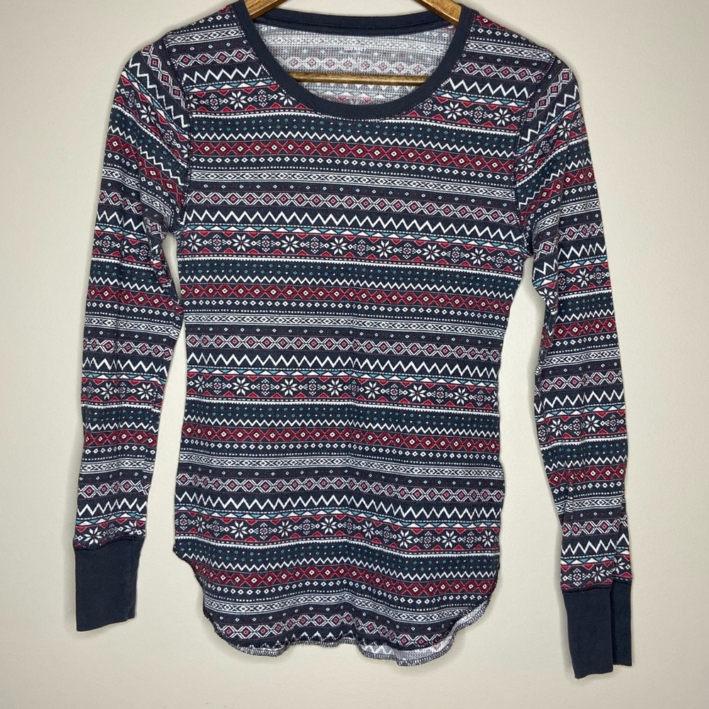 An old navy stripped pj long sleeve.